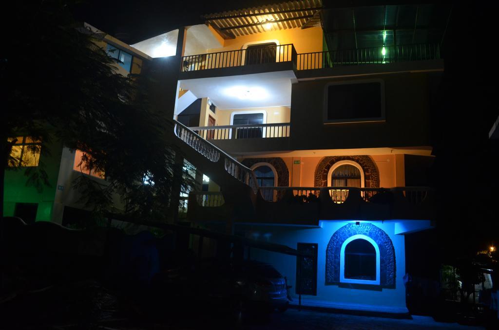 Hotel Dolphin House Puerto Baquerizo Moreno Exteriér fotografie